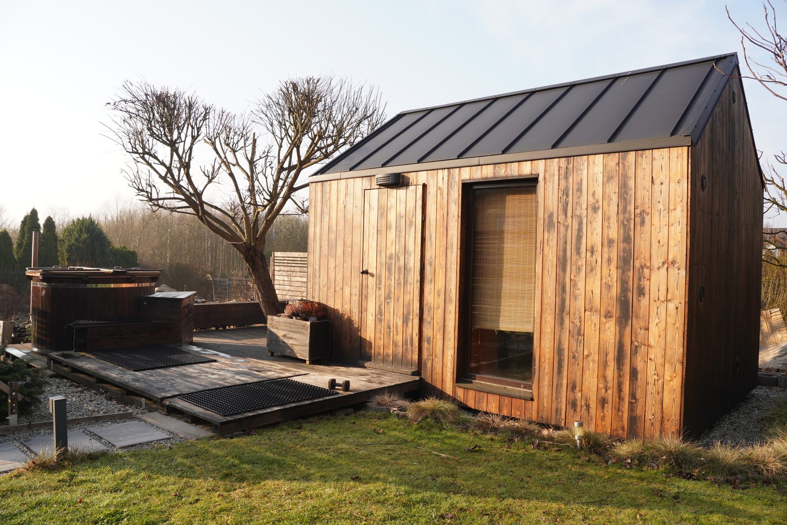 Sauna Tuula and cold plunge tub